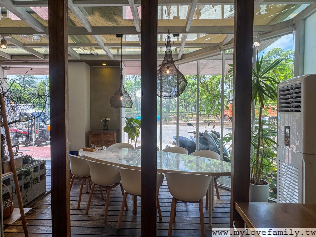 【旅人咖啡館 中壢店】
