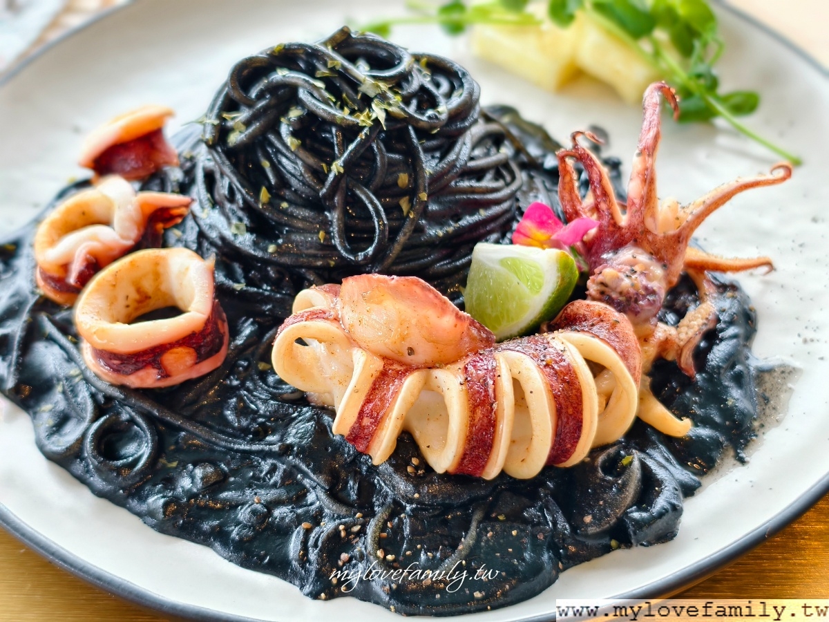 The QiAO 喬寓咖啡